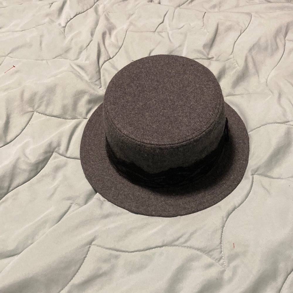Volcom  Hot Date Boater Hat grey with black lace